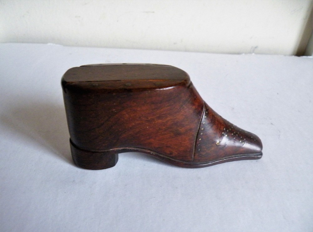 a good georgian treen snuff boot