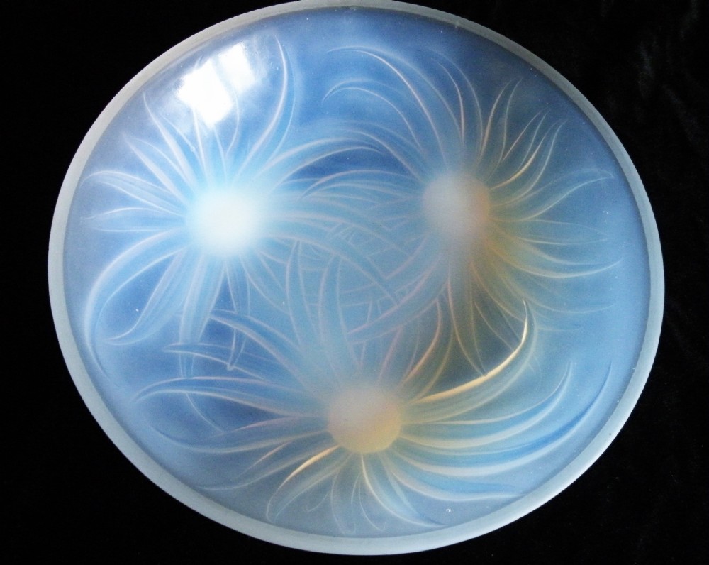 a lovely etling art deco opalescent glass bowl chrysanyhemum design circa 1930