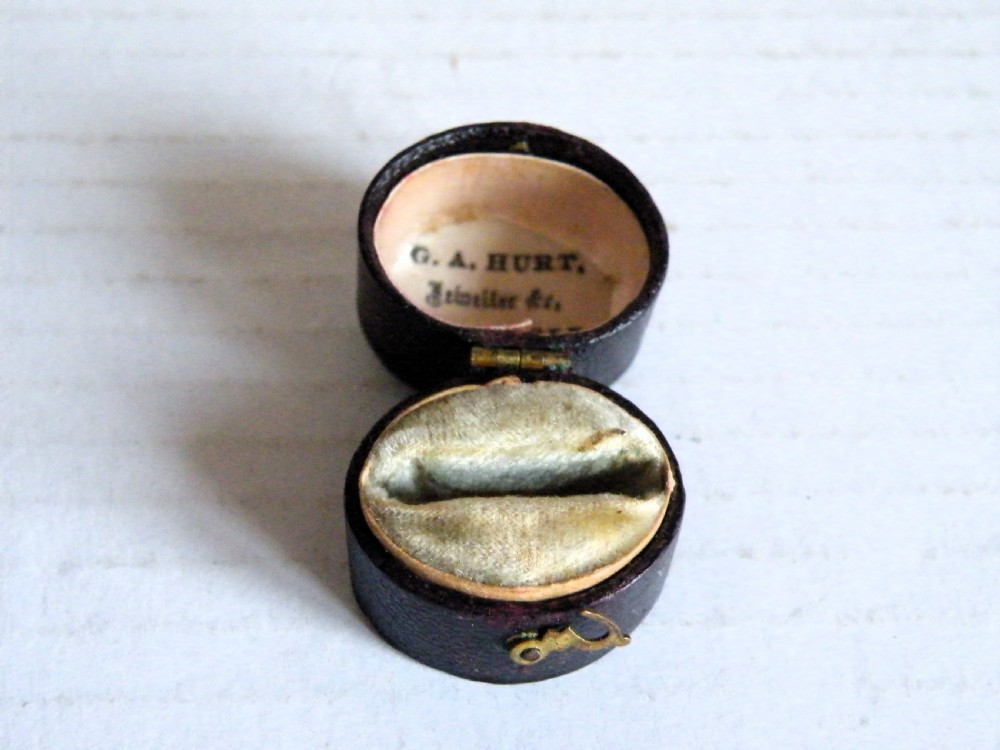 a good victorian antique ring box