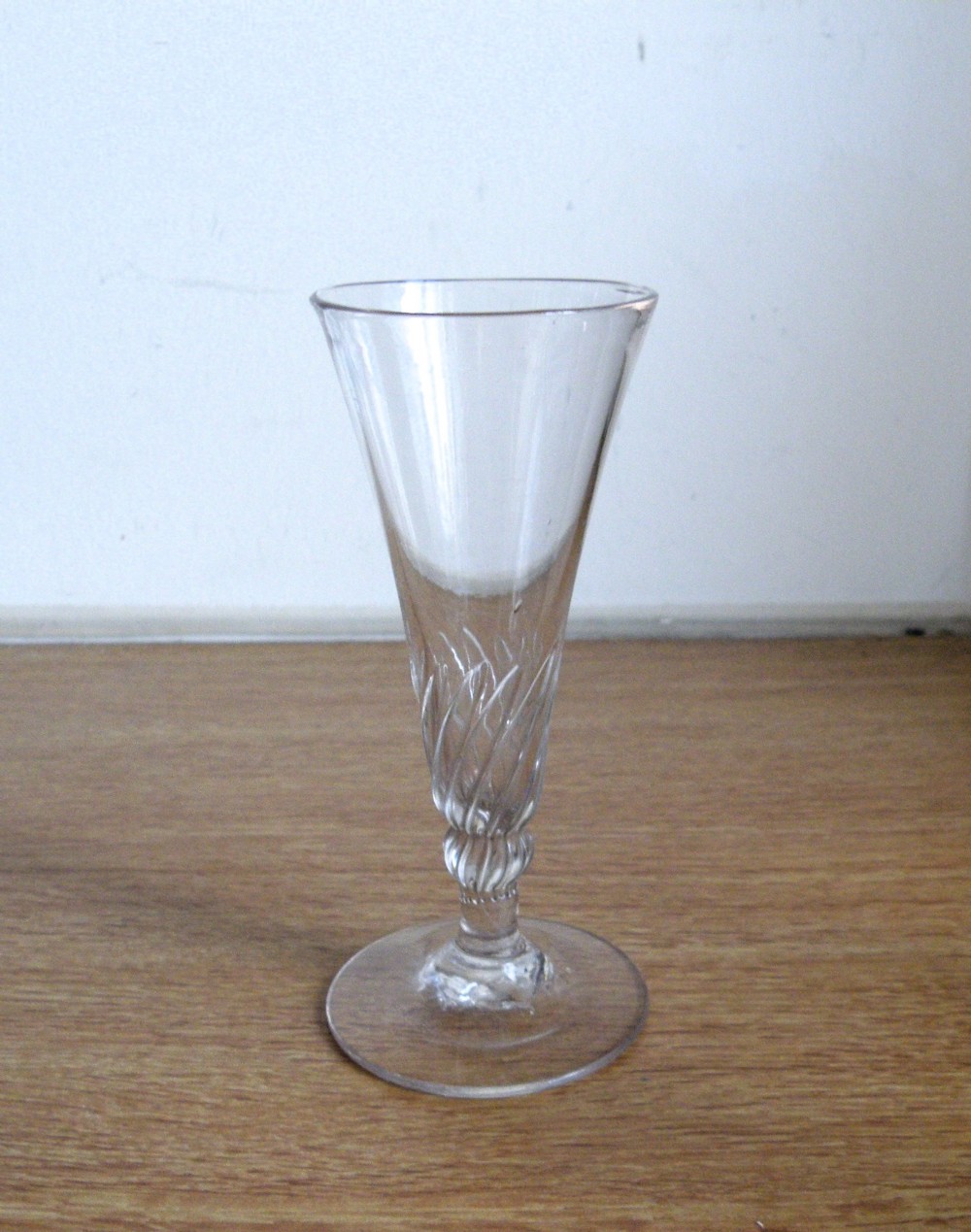 a georgian dwarf ale glass